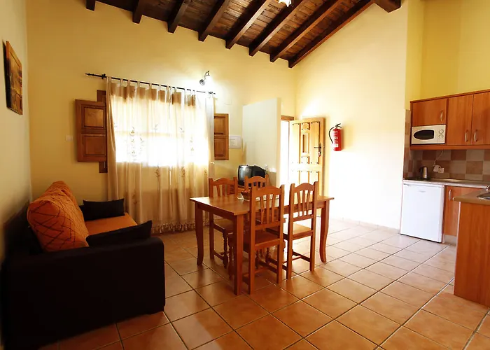 Casas Rurales Fuente Del Aliso Хервас